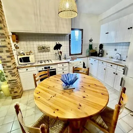 Apartment L' Alto - 80m2, Grand Terrasse Avec Vue Sur Le Cap, A 200m Des Plages *